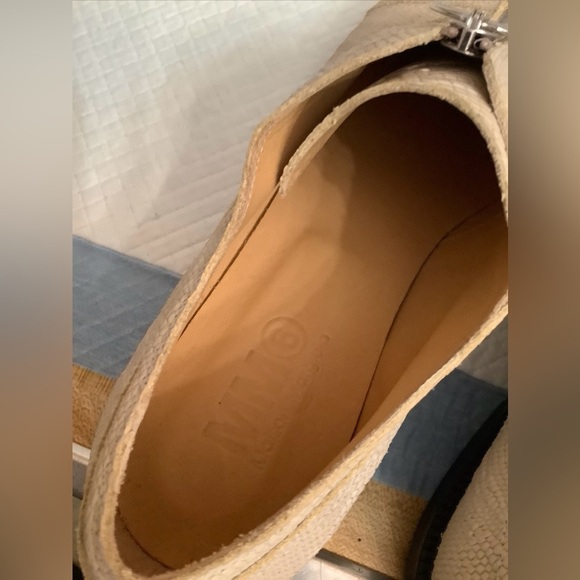 MM6 Maison Margiela / Embossed Zip Front Oxford In Beige Leather - Picture 7 of 12